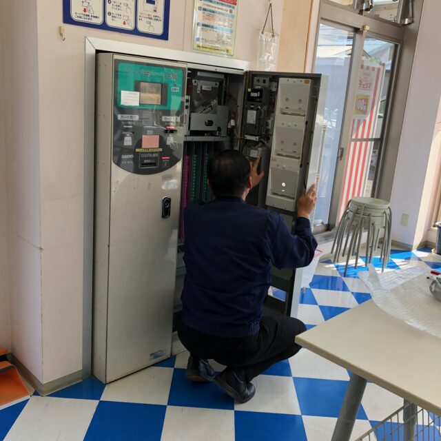 コインランドリーまるき(半田市) 両替機が新紙幣対応_2
